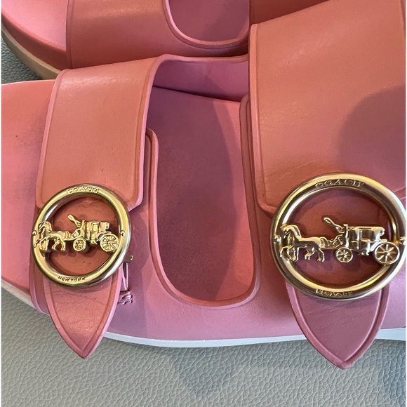 COACH PRETTY 😍 IN PINK SLIDES 9.5 excellent condition Brass detailing - Picture 8 of 10